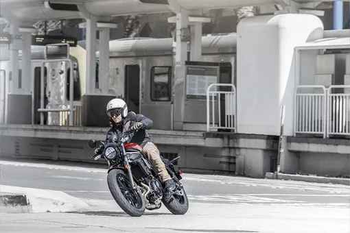 Kawasaki Eliminator - Image 2