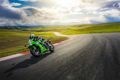 Kawasaki Ninja ZX-6R - Image 4