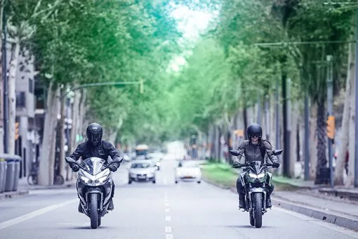 Kawasaki Z e-1 - Image 2