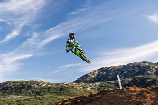 Kawasaki KX112 - Image 2