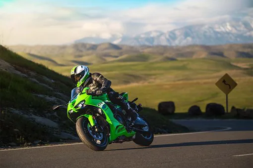 Kawasaki Ninja ZX-6R - Image 3