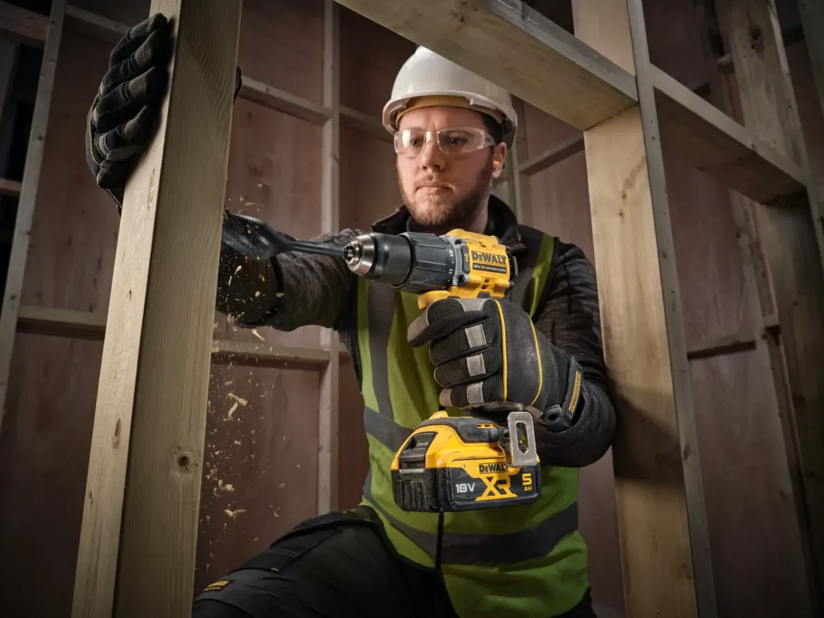 DEWALT® 18V XR® Brushless Compact Hammer Drill Driver (Tool Only) - Image 4