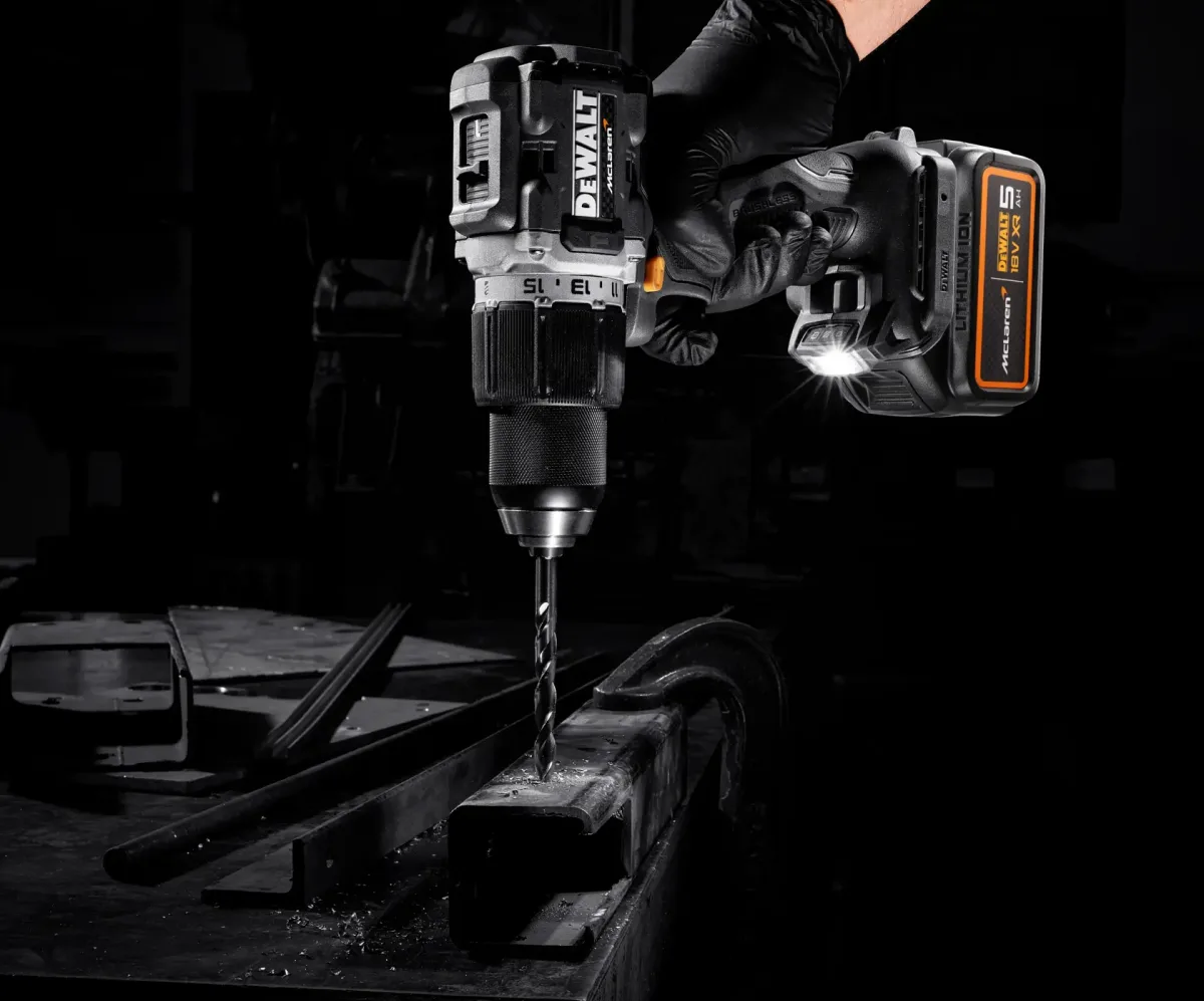 DEWALT® x McLaren F1 Team 18V XR® Brushless Hammer Drill Driver - 2 x 5AH - Image 4