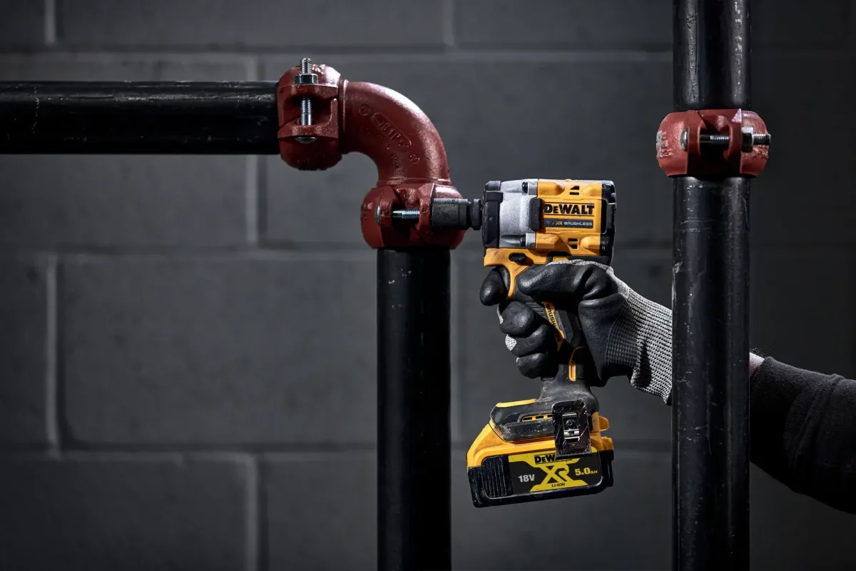 DEWALT® 18V XR® Brushless 1/2 - Image 2