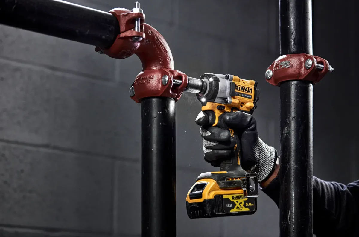 DEWALT® 18V XR® Brushless 1/2 - Image 3