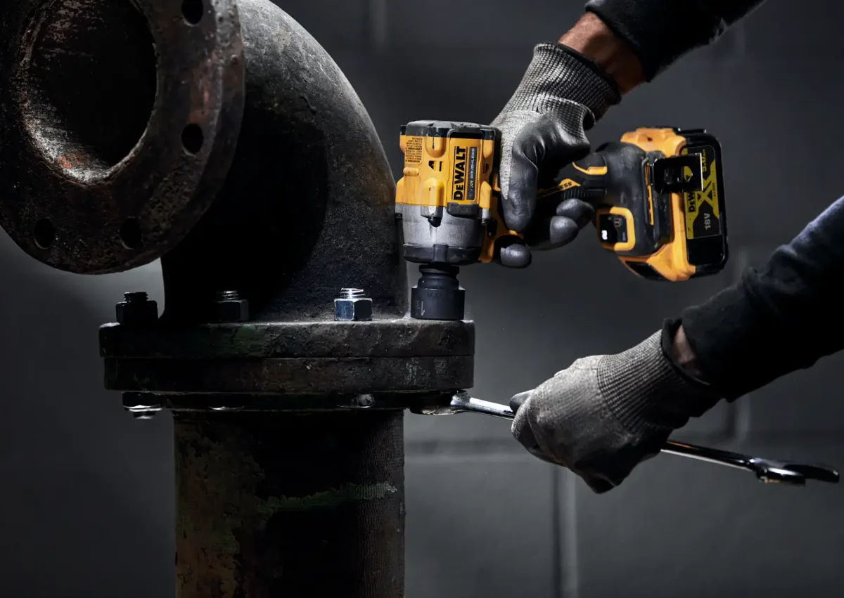 DEWALT® 18V XR® Brushless 1/2 - Image 4