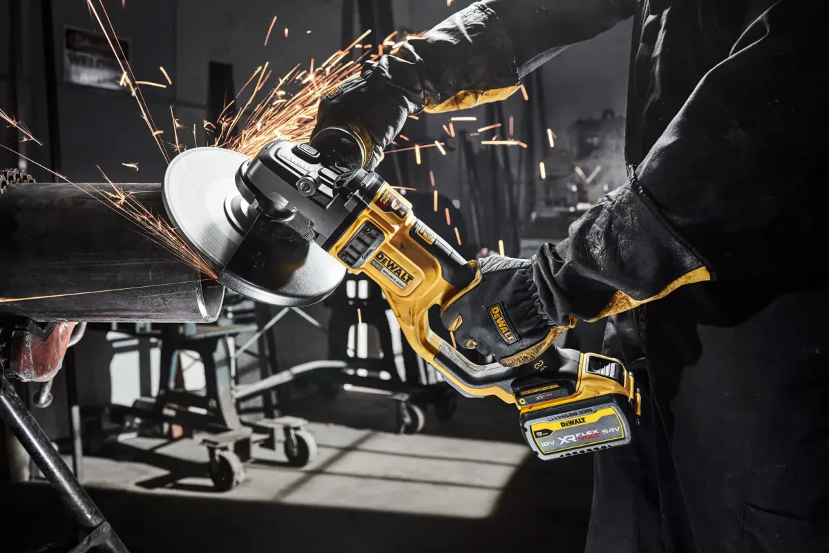 DEWALT® 54V XR Flexvolt® 230mm Angle Grinder (Tool Only) - Image 4