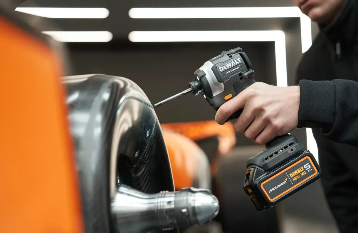 DEWALT® x McLaren F1 Team 18V XR® Brushless Twin Kit - 2 X 5AH - Image 4