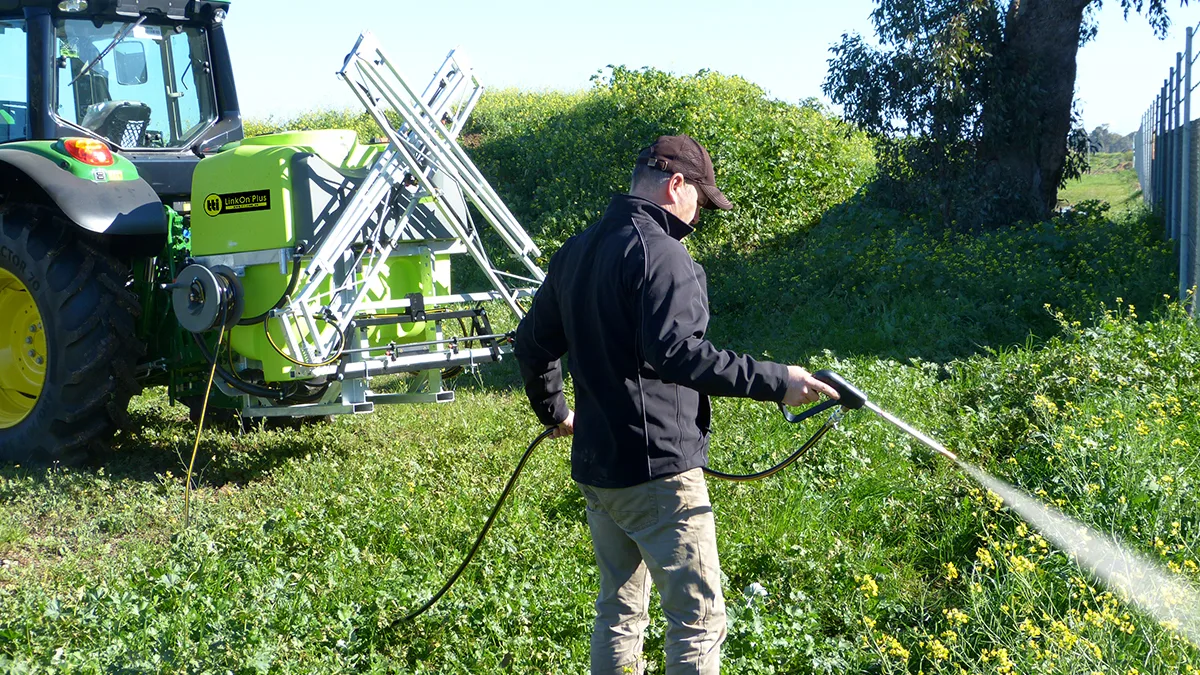 800L LinkOn™ 3PL Tractor Boom Sprayer - Image 4