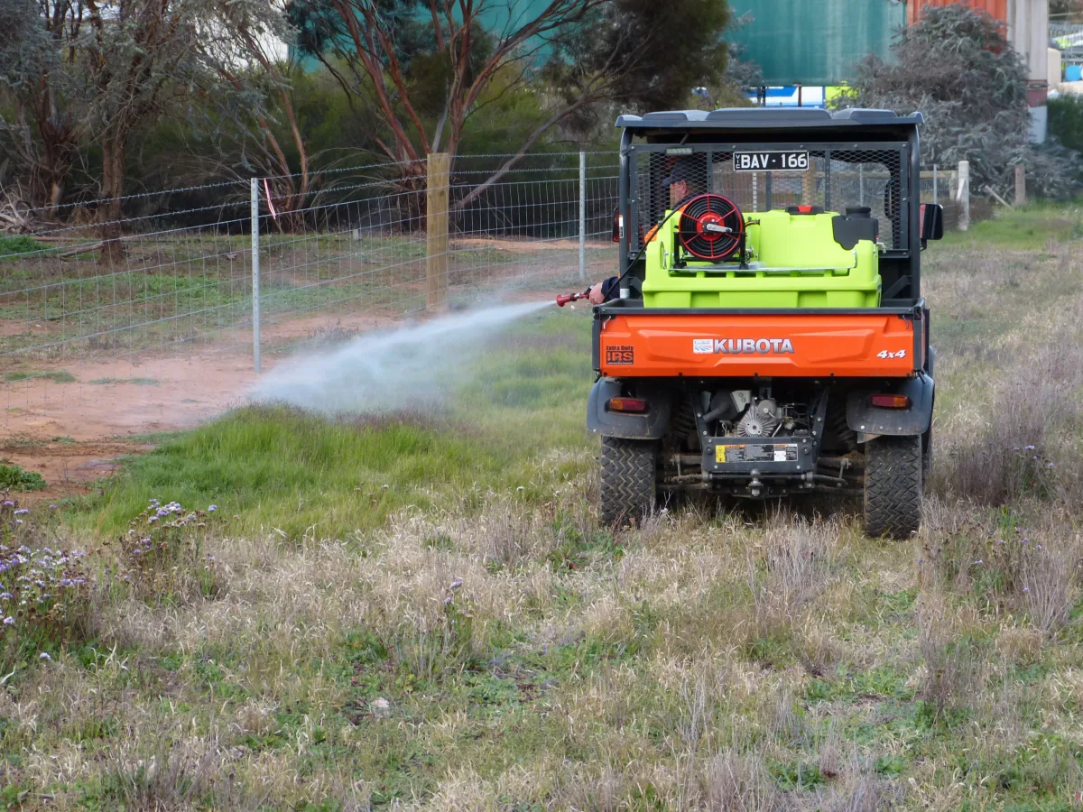 300L OnDeck™ UTV Sprayer (Honda GX35) - Standard - Image 5