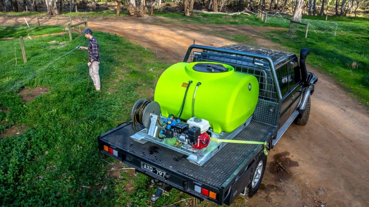 600L TopCrop™ Slip On Field Sprayer (Short) - Image 5