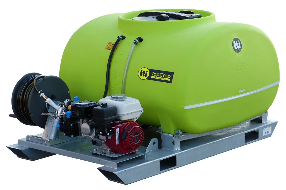 600L TopCrop™ Slip On Field Sprayer - Image 3